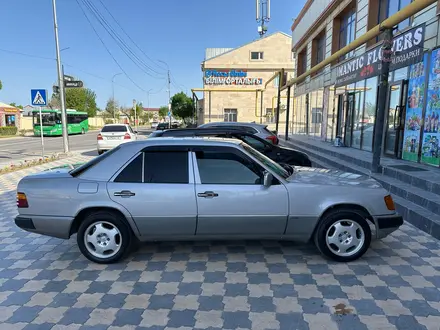 Mercedes-Benz E 230 1991 года за 2 000 000 тг. в Туркестан – фото 4