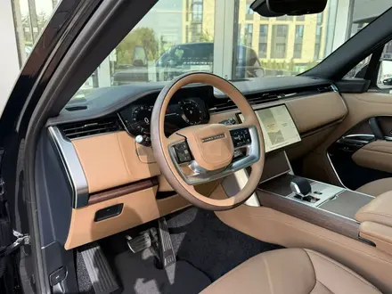 Land Rover Range Rover HSE 2026 года за 120 404 000 тг. в Алматы – фото 8