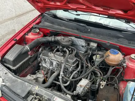 Volkswagen Golf 1995 года за 1 500 000 тг. в Тараз – фото 11