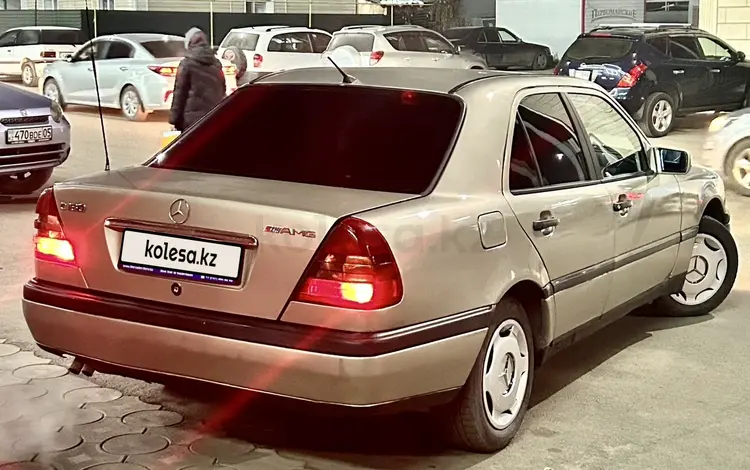 Mercedes-Benz C 180 1993 года за 1 850 000 тг. в Алматы