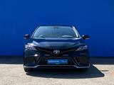 Toyota Camry 2020 года за 13 310 000 тг. в Алматы – фото 2