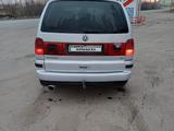 Volkswagen Sharan 2001 года за 3 850 000 тг. в Костанай – фото 2