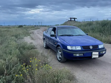 Volkswagen Passat 1995 года за 2 000 000 тг. в Аркалык – фото 2