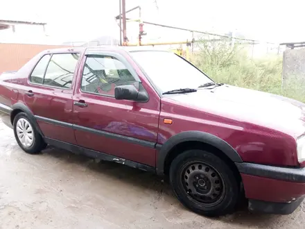 Volkswagen Vento 1993 года за 1 000 000 тг. в Алматы – фото 3