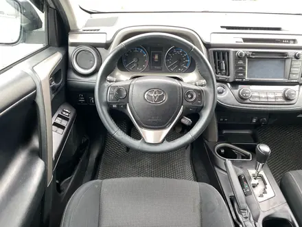Toyota RAV4 2018 года за 12 420 000 тг. в Алматы – фото 11