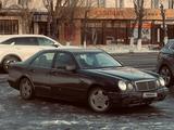 Mercedes-Benz E 230 1997 годаүшін3 200 000 тг. в Караганда