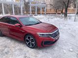 Volkswagen Passat 2020 года за 6 000 000 тг. в Актобе – фото 2