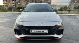 Hyundai Elantra 2022 года за 12 500 000 тг. в Караганда – фото 2