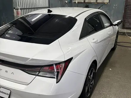 Hyundai Elantra 2023 года за 7 500 000 тг. в Алматы – фото 3