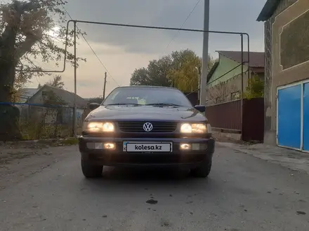 Volkswagen Passat 1994 года за 1 222 000 тг. в Шымкент – фото 2