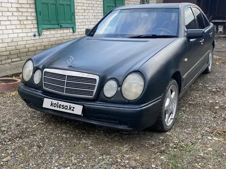 Mercedes-Benz E 230 1996 года за 1 500 000 тг. в Семей – фото 3