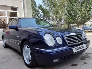 Mercedes-Benz E 320