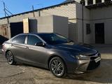 Toyota Camry 2017 года за 5 300 000 тг. в Атырау