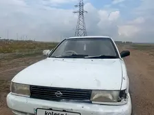 Nissan Sunny, 1992