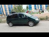 Volkswagen Sharan 1998 годаүшін2 000 000 тг. в Актобе – фото 2
