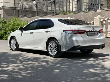 Toyota Camry 2019 года за 14 200 000 тг. в Караганда – фото 21