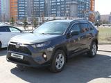 Toyota RAV4 2020 года за 14 700 000 тг. в Петропавловск – фото 3