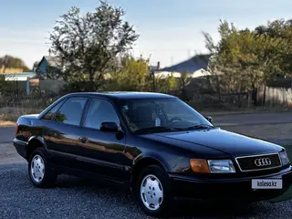Audi 100