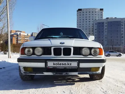 BMW 520 1990 года за 1 800 000 тг. в Астана – фото 3
