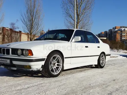 BMW 520 1990 года за 1 800 000 тг. в Астана – фото 4