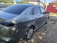 Kaiyi E5, 2025