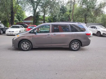 Toyota Sienna 2019 года за 17 000 000 тг. в Алматы – фото 2