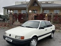 Volkswagen Passat 1990 годаүшін1 480 000 тг. в Караганда