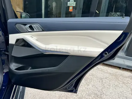 BMW X7 2021 года за 40 295 000 тг. в Караганда – фото 29