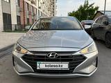 Hyundai Elantra 2019 годаүшін8 200 000 тг. в Шымкент