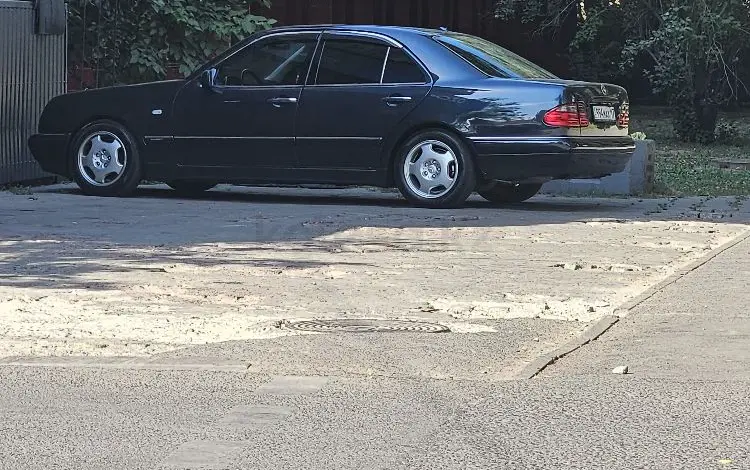 Mercedes-Benz E 280 1999 года за 4 500 000 тг. в Алматы