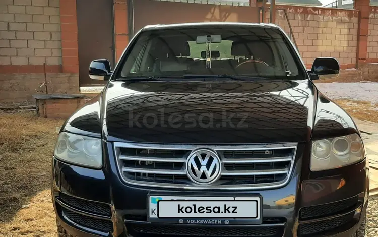 Volkswagen Touareg 2005 годаүшін5 800 000 тг. в Алматы