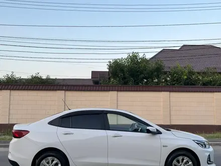 Chevrolet Onix 2023 года за 5 400 000 тг. в Шымкент – фото 4