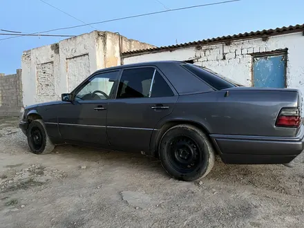 Mercedes-Benz E 200 1995 года за 1 700 000 тг. в Жетысай – фото 5