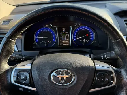 Toyota Camry 2015 года за 11 500 000 тг. в Уральск – фото 14