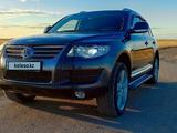 Volkswagen Touareg 2007 года за 6 500 000 тг. в Костанай