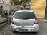 Renault Sandero 2013 года за 1 100 000 тг. в Семей – фото 3