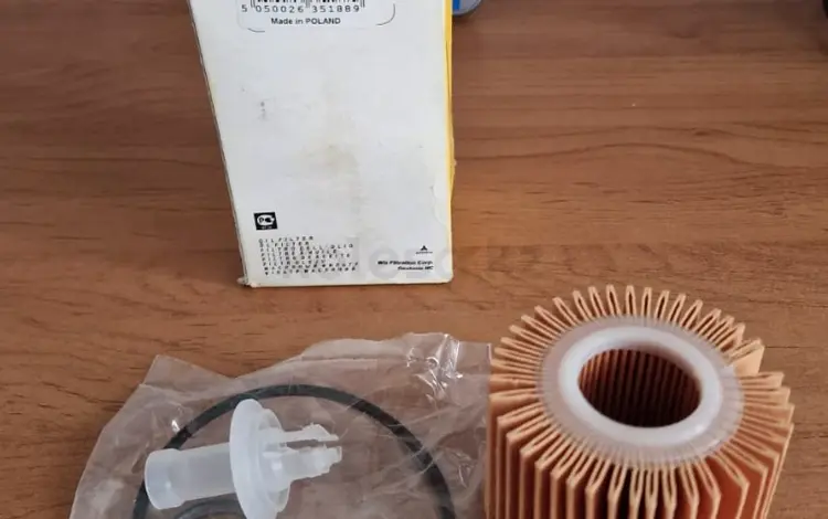 Фильтр маслянный для двигателя Тойота за 1 200 тг. в Актау