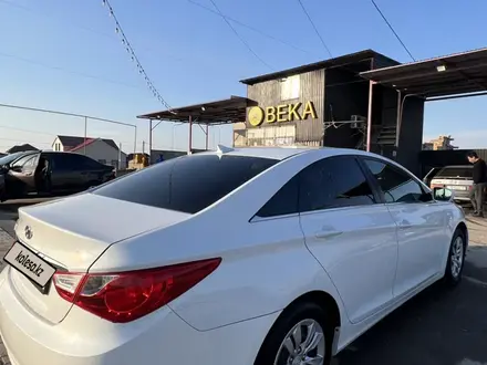 Hyundai Sonata 2011 года за 5 300 000 тг. в Шымкент – фото 3