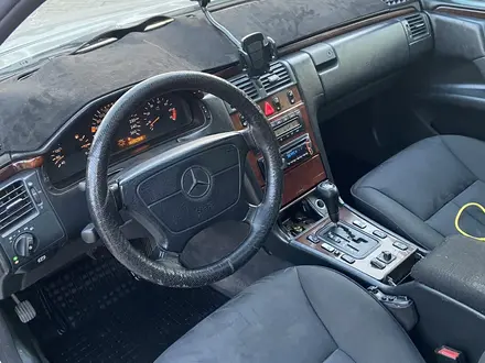 Mercedes-Benz E 280 1997 года за 2 600 000 тг. в Алматы – фото 8
