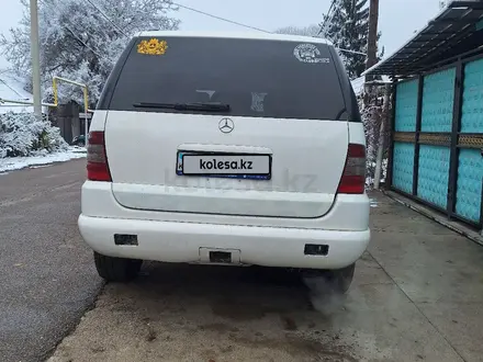 Mercedes-Benz ML 320 1999 года за 3 500 000 тг. в Алматы – фото 26