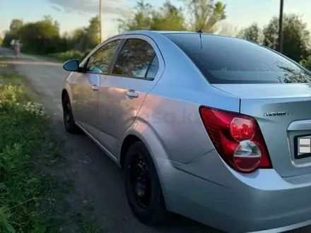 Chevrolet Aveo 2013 года за 3 500 000 тг. в Усть-Каменогорск – фото 3