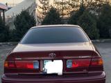 Toyota Camry 1999 года за 3 350 000 тг. в Алматы – фото 2