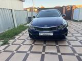 Kia Optima 2018 года за 8 000 000 тг. в Атырау – фото 4