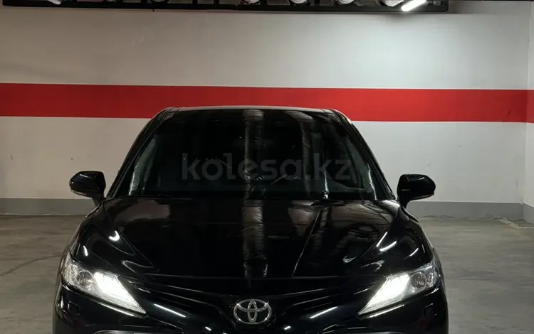 Toyota Camry 2018 года за 14 000 000 тг. в Тараз