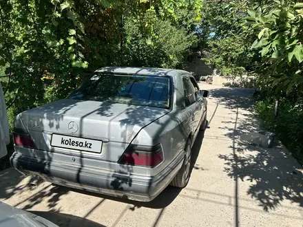 Mercedes-Benz E 220 1993 года за 1 500 000 тг. в Шымкент – фото 4