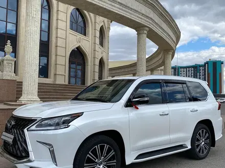 Lexus LX 570 2017 года за 55 500 000 тг. в Астана – фото 6