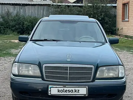 Mercedes-Benz C 180 1995 года за 1 800 000 тг. в Астана