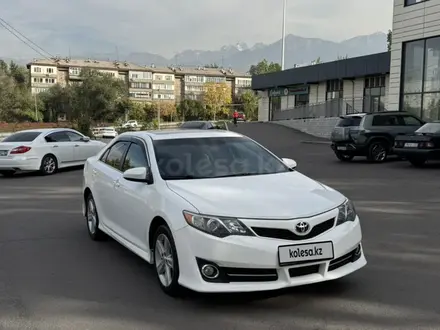 Toyota Camry 2014 года за 8 000 000 тг. в Алматы – фото 2
