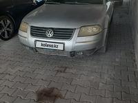 Volkswagen Passat 2004 годаүшін2 700 000 тг. в Астана