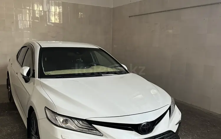 Toyota Camry 2021 года за 19 500 000 тг. в Шымкент